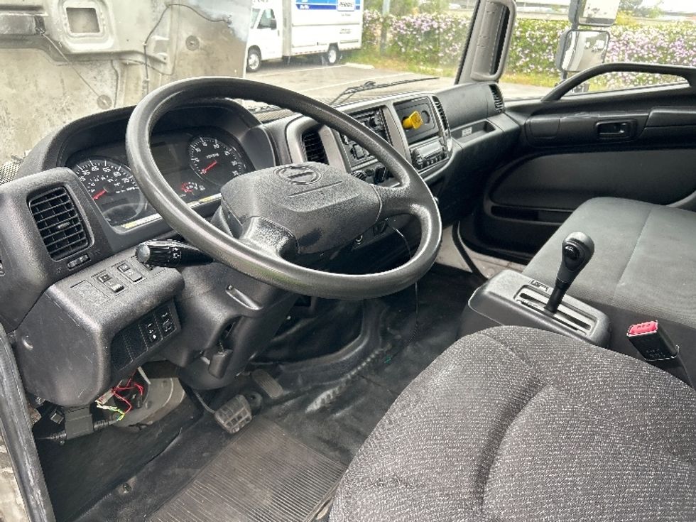 Refrigerated Truck-Light and Medium Duty Trucks-Hino-2019-338-San Diego-CA-85,111\n\t\tmiles-$ 57,000 - Image 14