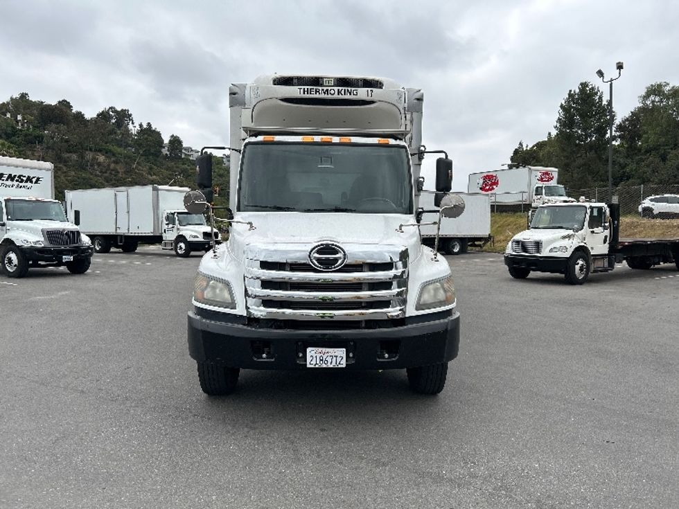 Refrigerated Truck-Light and Medium Duty Trucks-Hino-2019-338-San Diego-CA-85,111\n\t\tmiles-$ 57,000 - Image 2