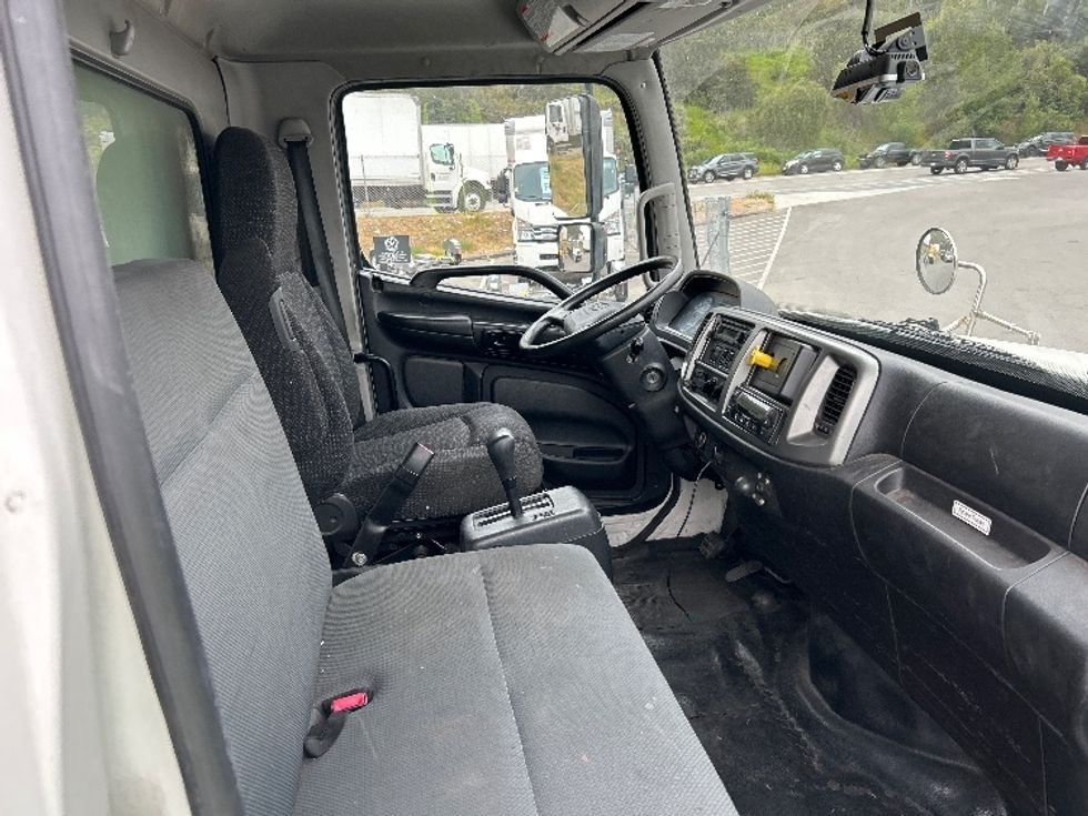 Refrigerated Truck-Light and Medium Duty Trucks-Hino-2019-338-San Diego-CA-85,111\n\t\tmiles-$ 57,000 - Image 22