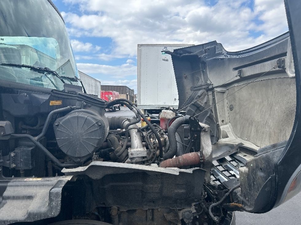 Refrigerated Truck-Light and Medium Duty Trucks-Hino-2019-338-Swedesboro-NJ-124,953\n\t\tmiles-$ 39,750 - Image 23