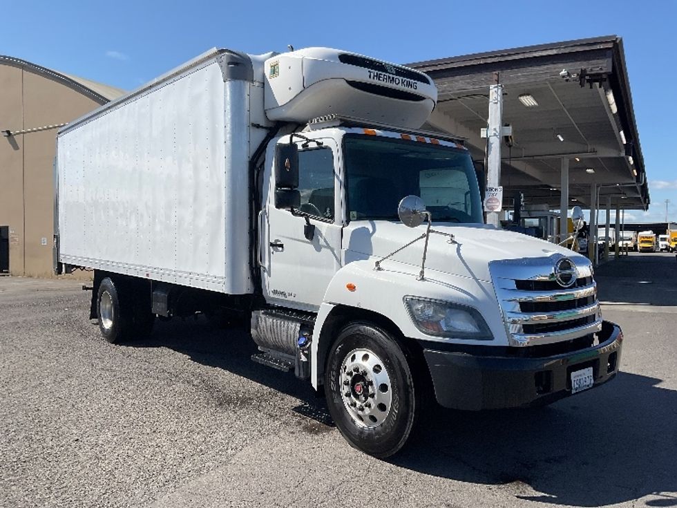 Refrigerated Truck-Light and Medium Duty Trucks-Hino-2019-338-Tacoma-WA-168,565\n\t\tmiles-$ 39,250 - Image 1