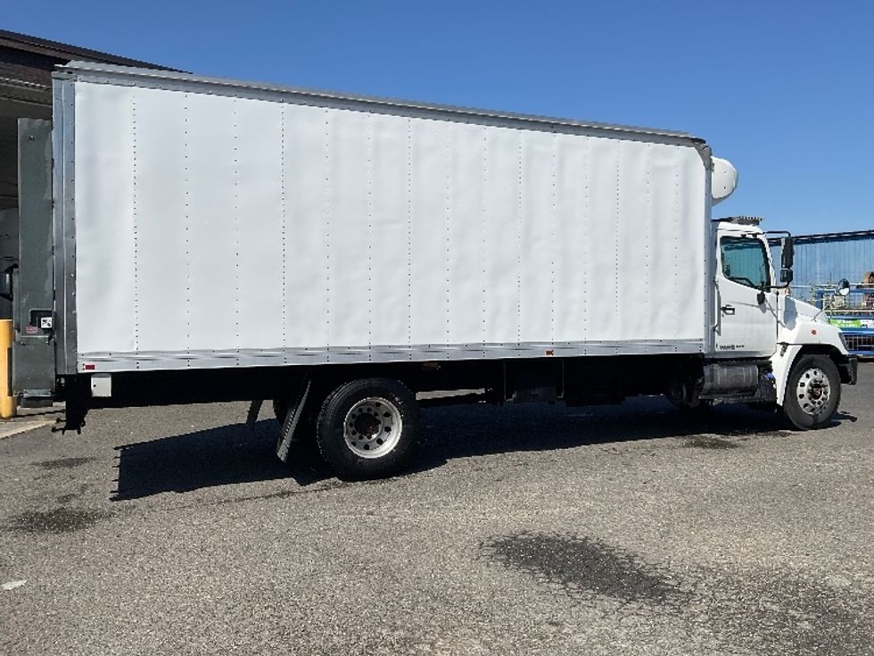 Refrigerated Truck-Light and Medium Duty Trucks-Hino-2019-338-Tacoma-WA-168,565\n\t\tmiles-$ 39,250 - Image 15