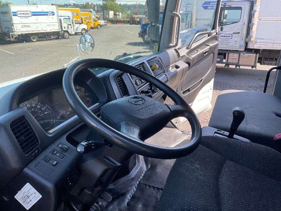 Refrigerated Truck-Light and Medium Duty Trucks-Hino-2019-338-Tacoma-WA-168,565\n\t\tmiles-$ 39,250 - Image 17