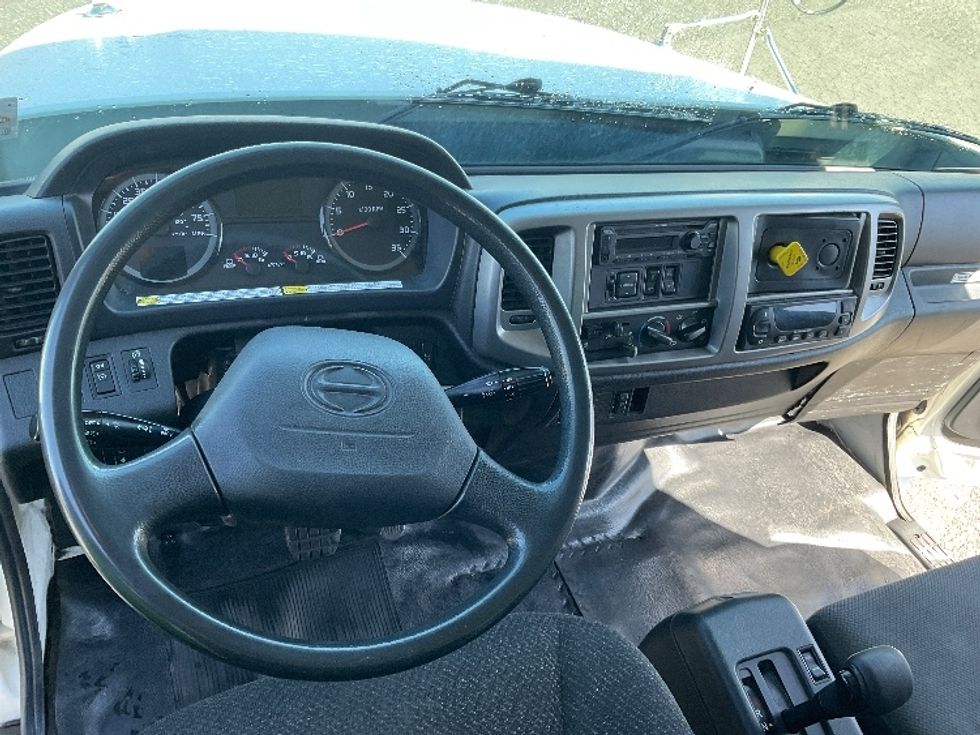 Refrigerated Truck-Light and Medium Duty Trucks-Hino-2019-338-Tacoma-WA-168,565\n\t\tmiles-$ 39,250 - Image 18