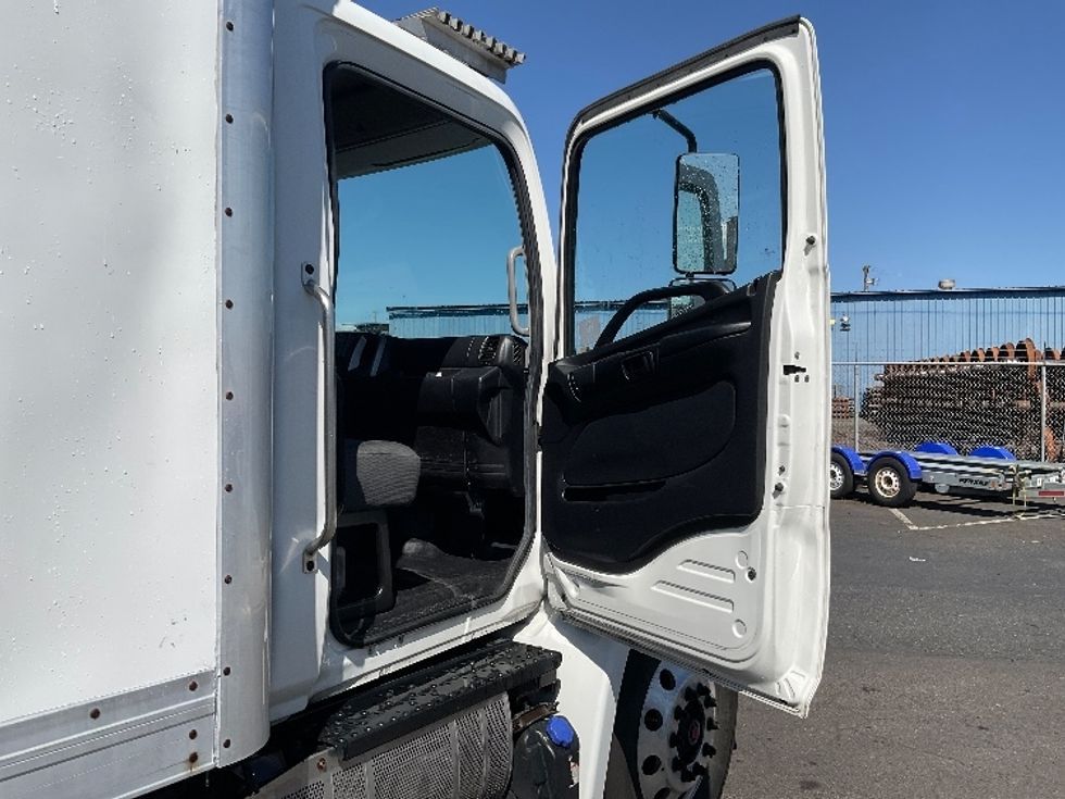 Refrigerated Truck-Light and Medium Duty Trucks-Hino-2019-338-Tacoma-WA-168,565\n\t\tmiles-$ 39,250 - Image 20