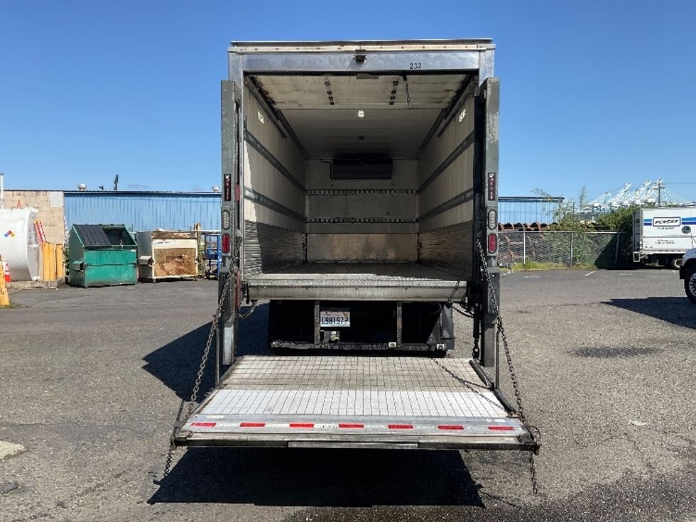 Refrigerated Truck-Light and Medium Duty Trucks-Hino-2019-338-Tacoma-WA-168,565\n\t\tmiles-$ 39,250 - Image 9