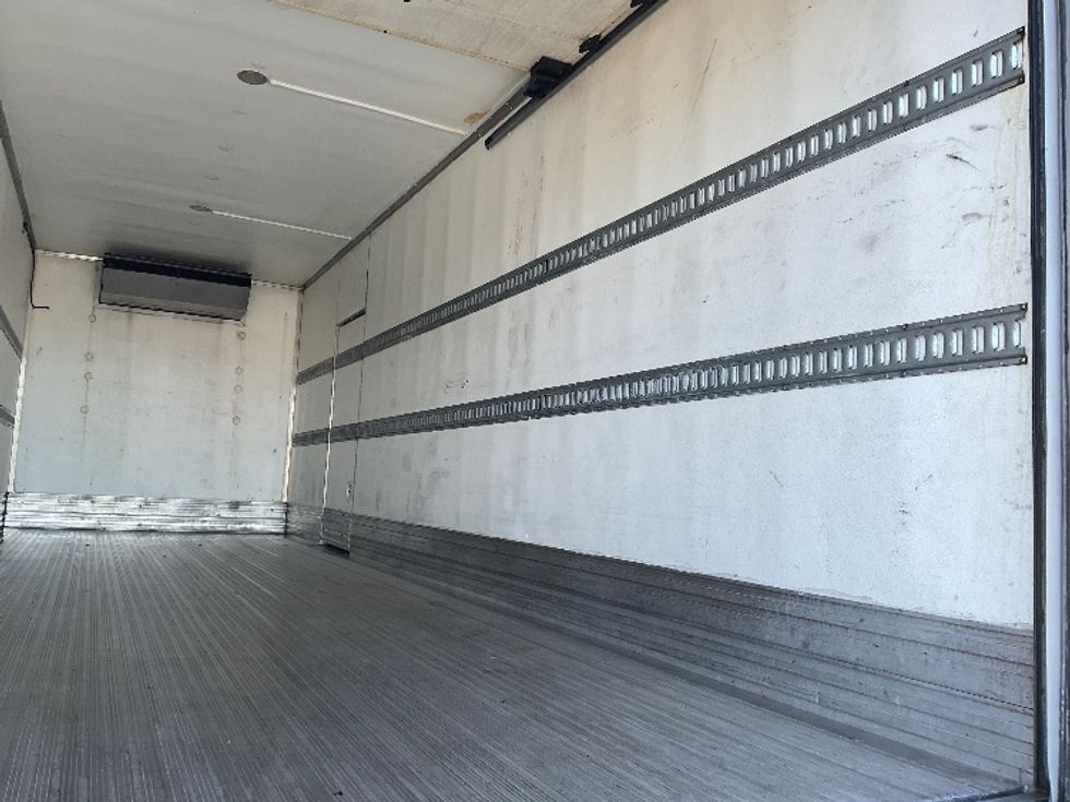 Refrigerated Truck-Light and Medium Duty Trucks-Hino-2019-338-Tampa-FL-246,323\n\t\tmiles-$ 38,750 - Image 12