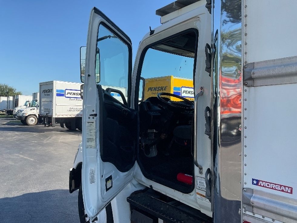 Refrigerated Truck-Light and Medium Duty Trucks-Hino-2019-338-Tampa-FL-246,323\n\t\tmiles-$ 38,750 - Image 16