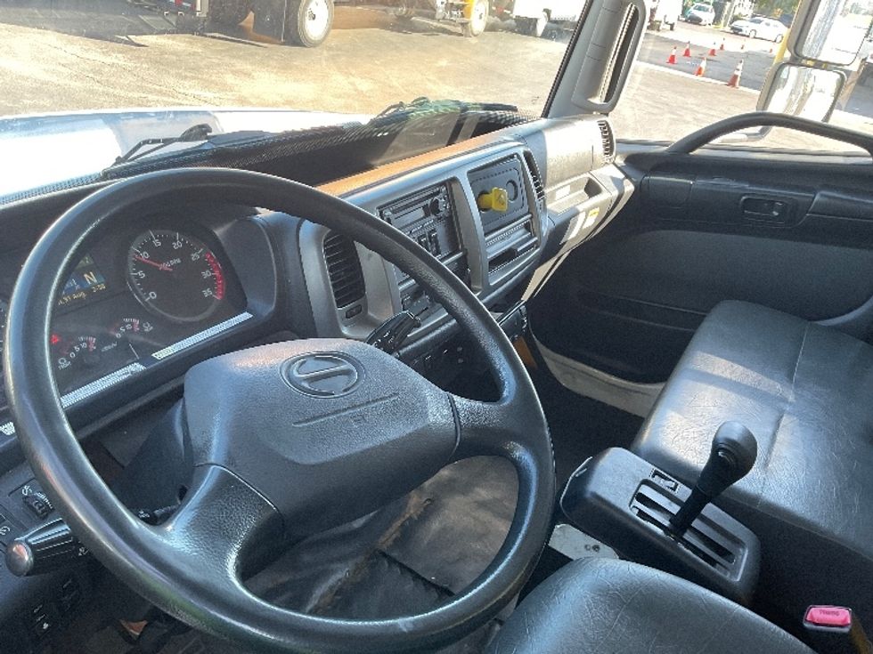Refrigerated Truck-Light and Medium Duty Trucks-Hino-2019-338-Tampa-FL-246,323\n\t\tmiles-$ 38,750 - Image 17