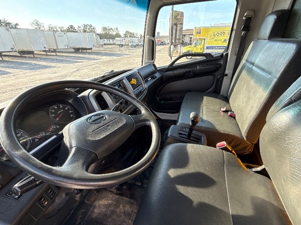 Refrigerated Truck-Light and Medium Duty Trucks-Hino-2019-338-Tampa-FL-270,291\n\t\tmiles-$ 36,250 - Image 17