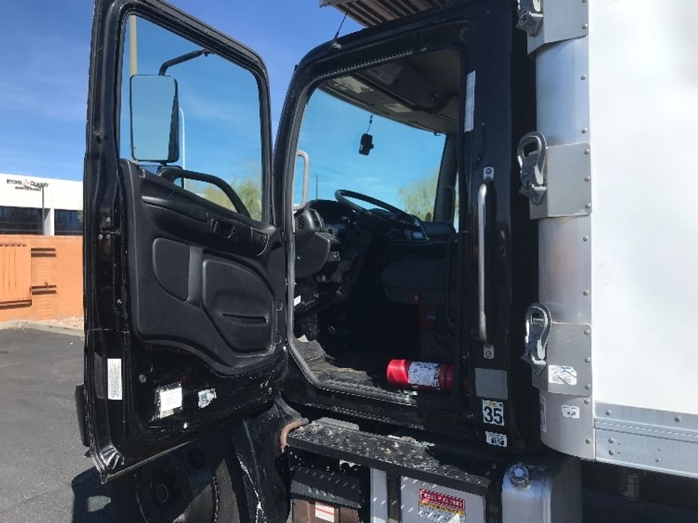 Refrigerated Truck-Light and Medium Duty Trucks-Hino-2019-338-Tempe-AZ-129,046\n\t\tmiles-$ 53,250 - Image 16