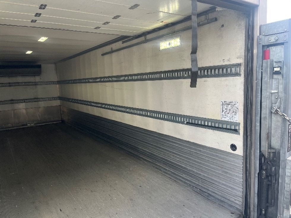 Refrigerated Truck-Light and Medium Duty Trucks-Hino-2019-338-Torrance-CA-100,648\n\t\tmiles-$ 56,750 - Image 12