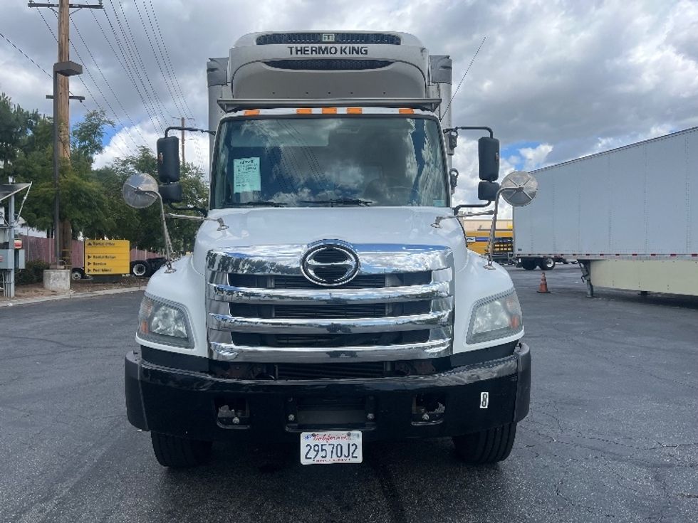 Refrigerated Truck-Light and Medium Duty Trucks-Hino-2019-338-Torrance-CA-100,648\n\t\tmiles-$ 56,750 - Image 2