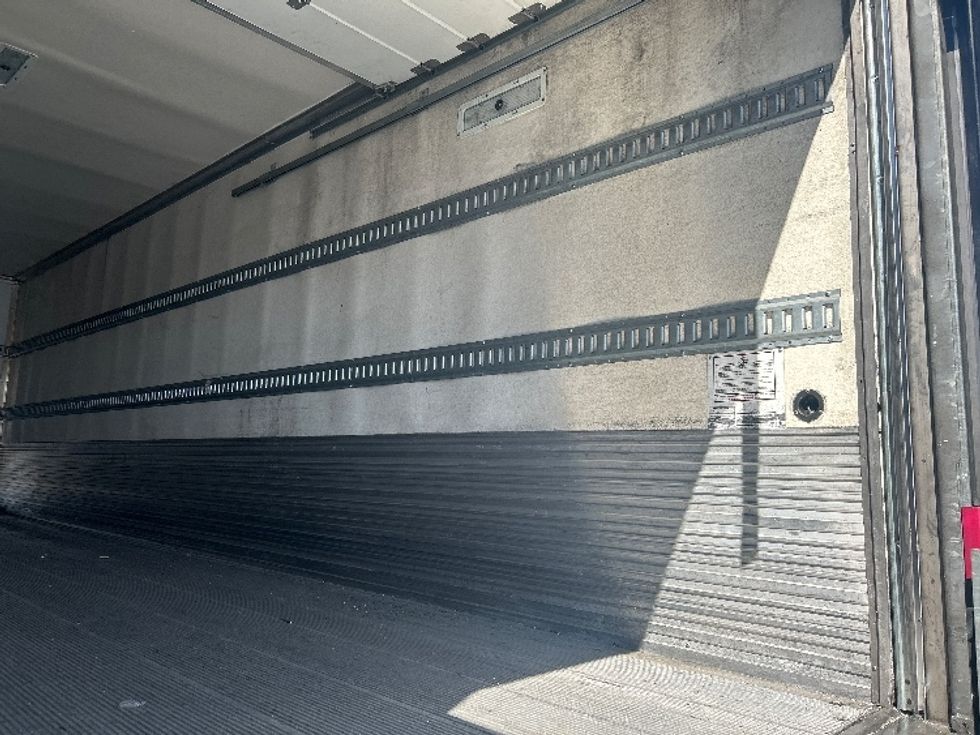 Refrigerated Truck-Light and Medium Duty Trucks-Hino-2019-338-Torrance-CA-101,374\n\t\tmiles-$ 55,250 - Image 12