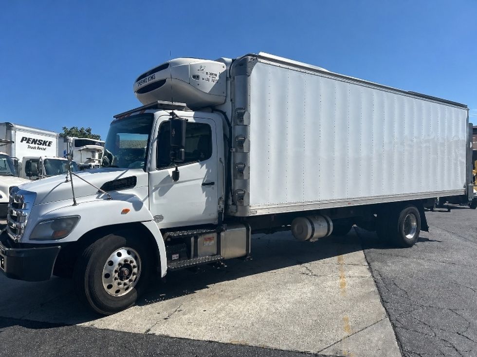 Refrigerated Truck-Light and Medium Duty Trucks-Hino-2019-338-Torrance-CA-101,374\n\t\tmiles-$ 55,250 - Image 3