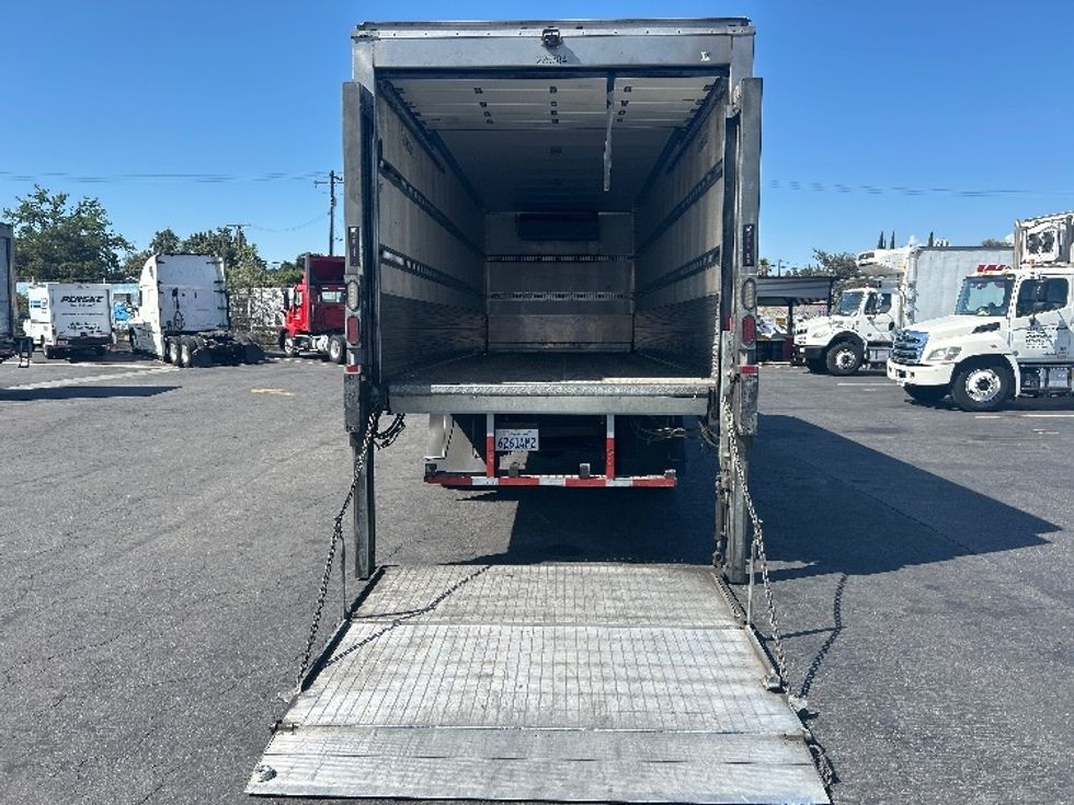 Refrigerated Truck-Light and Medium Duty Trucks-Hino-2019-338-Torrance-CA-101,374\n\t\tmiles-$ 55,250 - Image 9