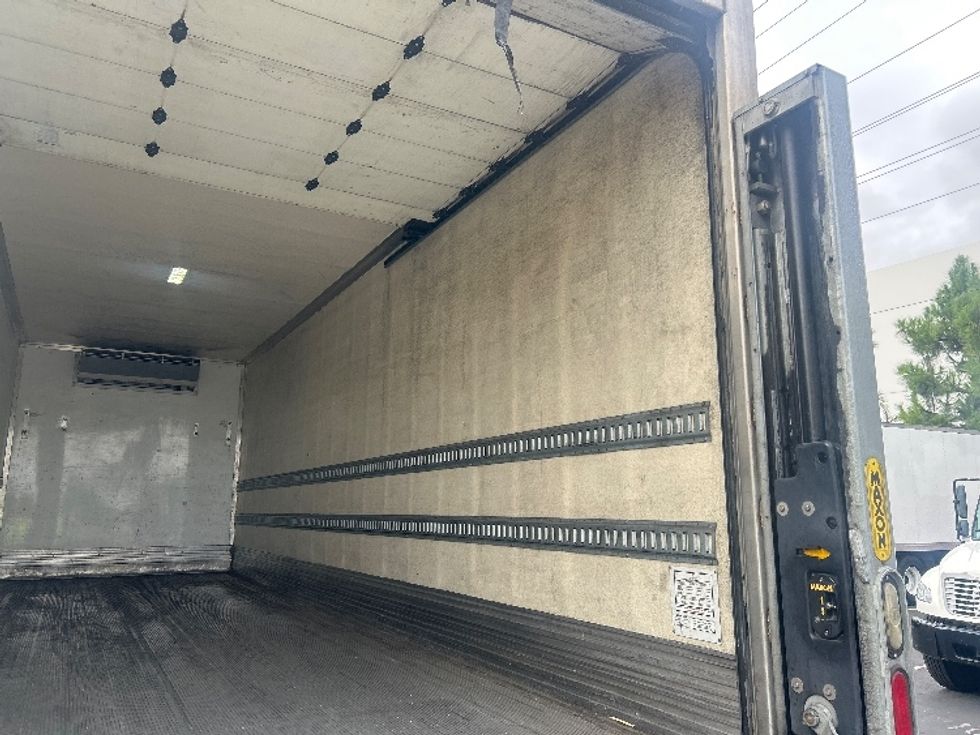 Refrigerated Truck-Light and Medium Duty Trucks-Hino-2019-338-Torrance-CA-177,770\n\t\tmiles-$ 47,000 - Image 12