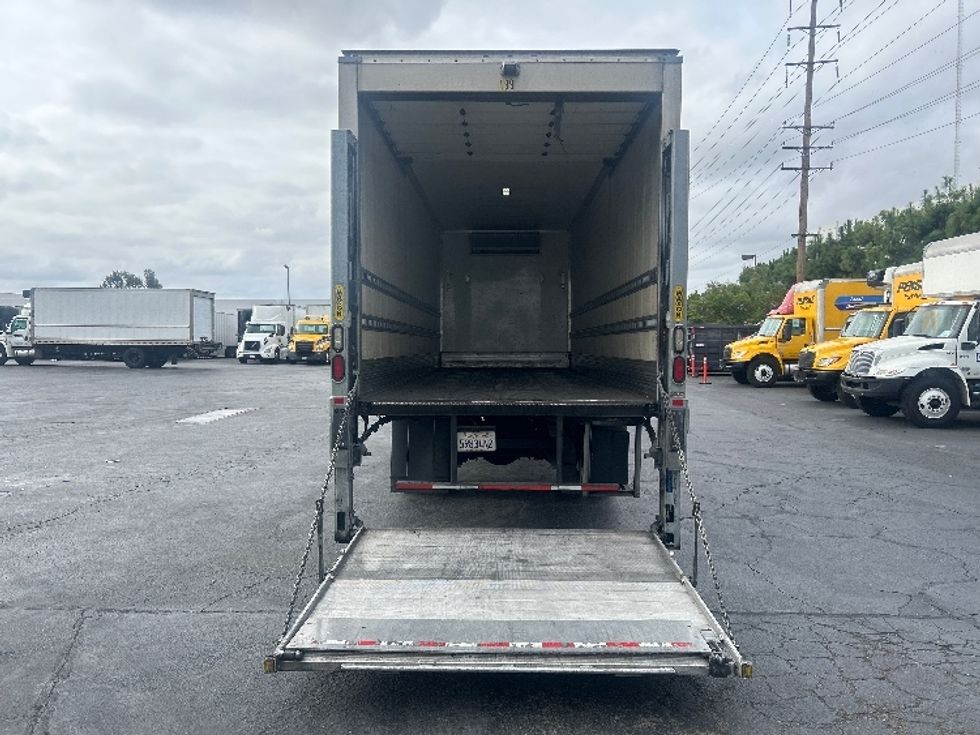 Refrigerated Truck-Light and Medium Duty Trucks-Hino-2019-338-Torrance-CA-177,770\n\t\tmiles-$ 47,000 - Image 9