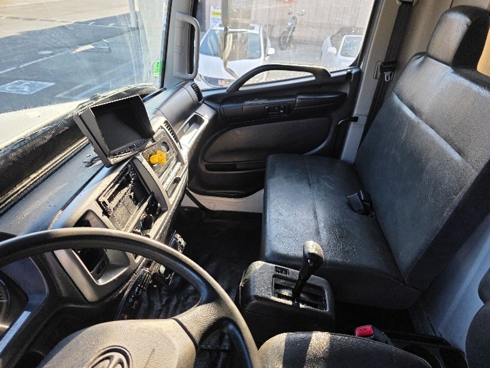 Refrigerated Truck-Light and Medium Duty Trucks-Hino-2019-338-Torrance-CA-204,202\n\t\tmiles-$ 38,500 - Image 18