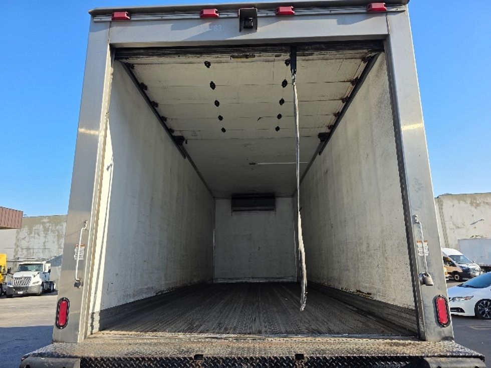 Refrigerated Truck-Light and Medium Duty Trucks-Hino-2019-338-Torrance-CA-204,202\n\t\tmiles-$ 38,500 - Image 8