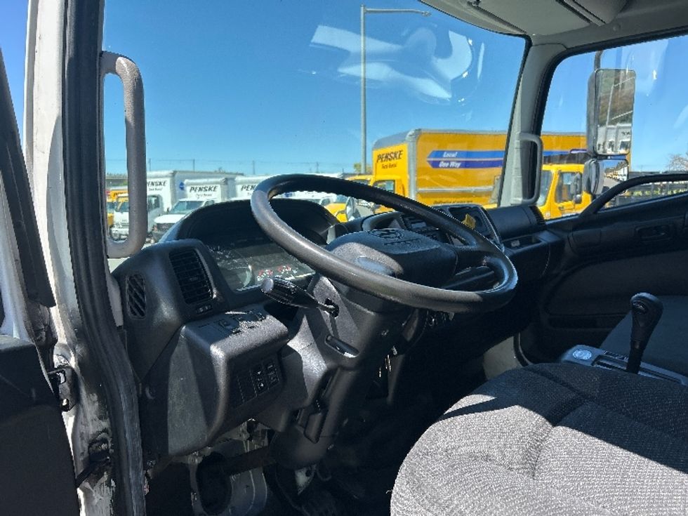 Refrigerated Truck-Light and Medium Duty Trucks-Hino-2019-338-Torrance-CA-88,948\n\t\tmiles-$ 58,000 - Image 17