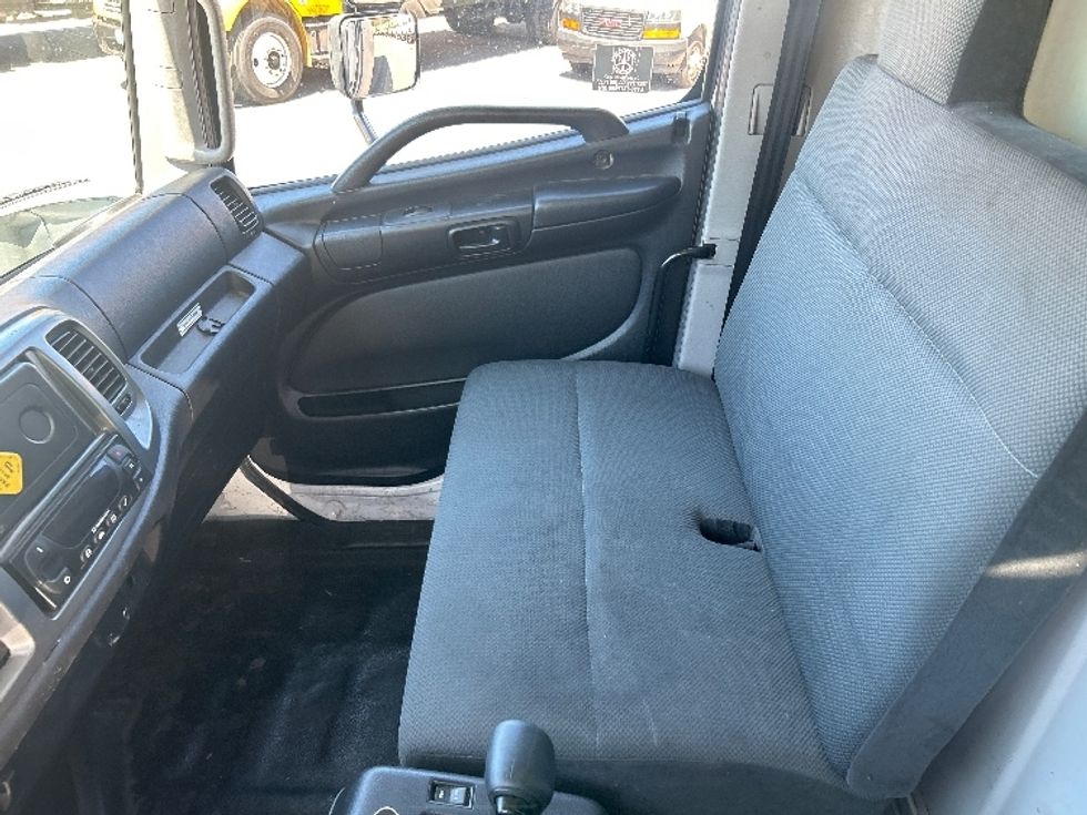 Refrigerated Truck-Light and Medium Duty Trucks-Hino-2019-338-Torrance-CA-88,948\n\t\tmiles-$ 58,000 - Image 19