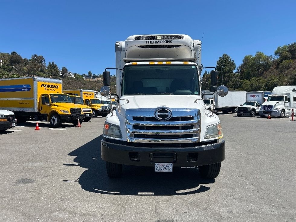 Refrigerated Truck-Light and Medium Duty Trucks-Hino-2019-338-Torrance-CA-88,948\n\t\tmiles-$ 58,000 - Image 2