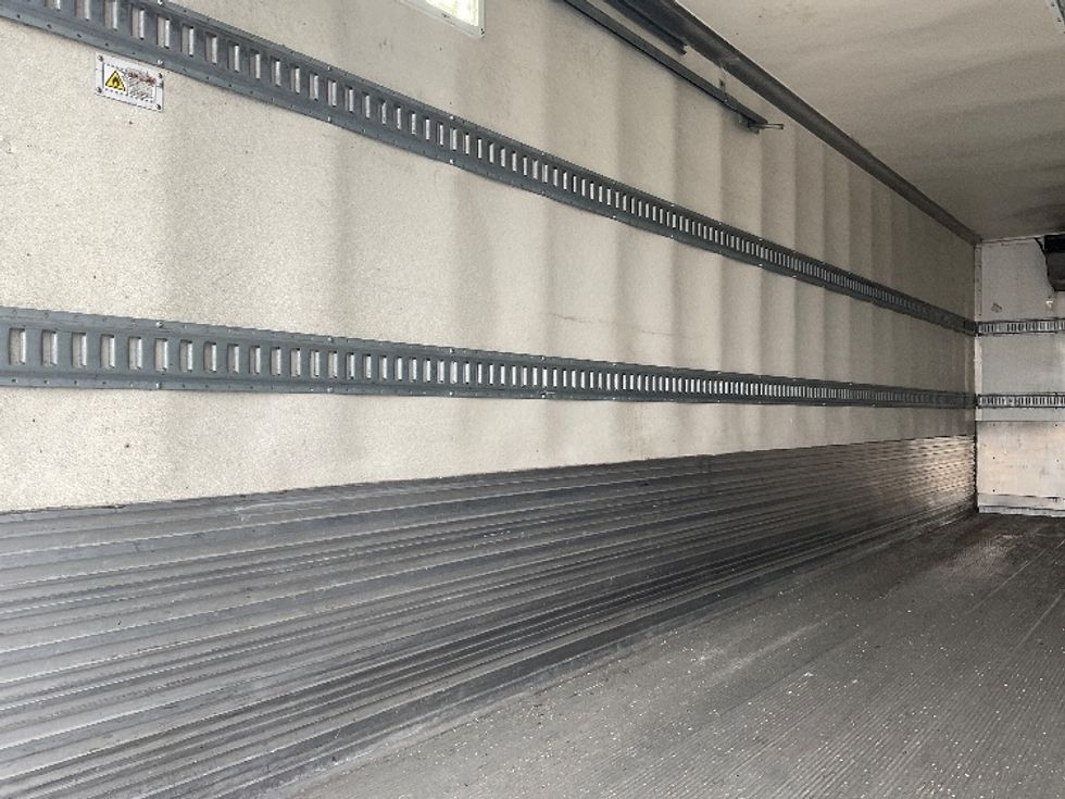 Refrigerated Truck-Light and Medium Duty Trucks-Hino-2019-338-Torrance-CA-99,743\n\t\tmiles-$ 57,250 - Image 11