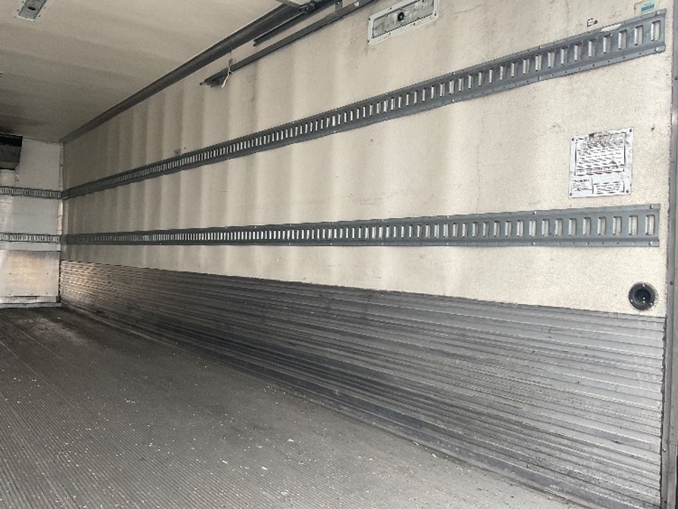 Refrigerated Truck-Light and Medium Duty Trucks-Hino-2019-338-Torrance-CA-99,743\n\t\tmiles-$ 57,250 - Image 12