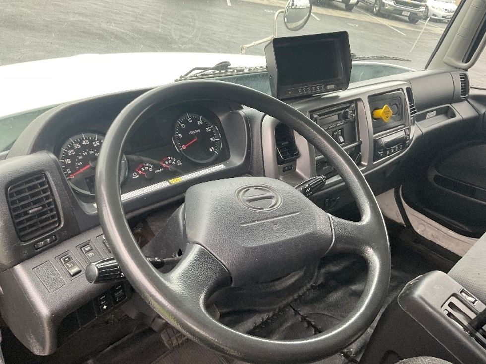 Refrigerated Truck-Light and Medium Duty Trucks-Hino-2019-338-Torrance-CA-99,743\n\t\tmiles-$ 57,250 - Image 17