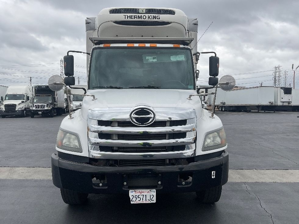 Refrigerated Truck-Light and Medium Duty Trucks-Hino-2019-338-Torrance-CA-99,743\n\t\tmiles-$ 57,250 - Image 2