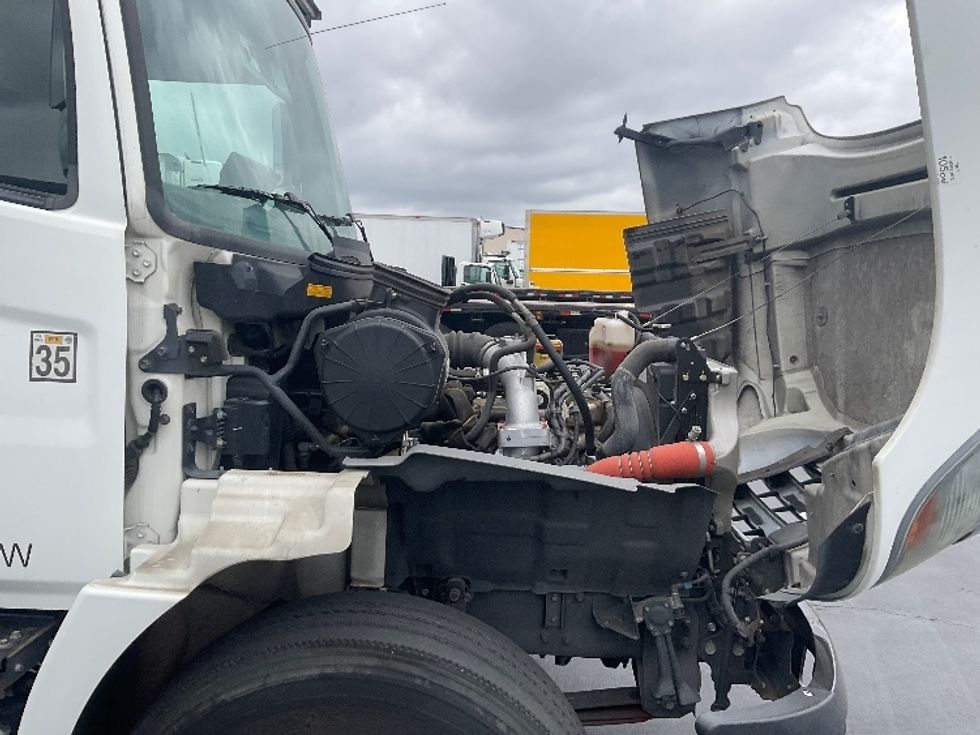 Refrigerated Truck-Light and Medium Duty Trucks-Hino-2019-338-Torrance-CA-99,743\n\t\tmiles-$ 57,250 - Image 22