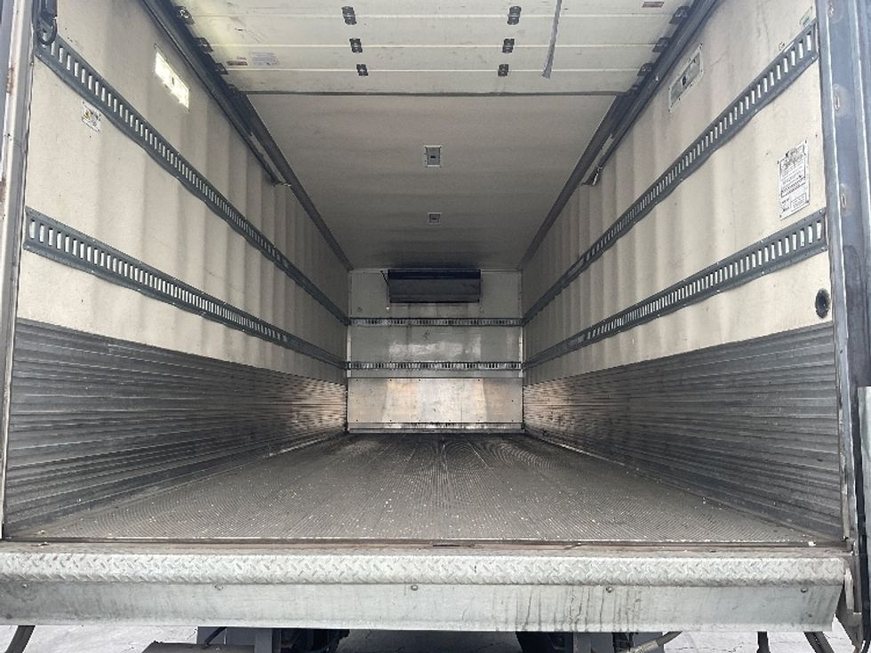 Refrigerated Truck-Light and Medium Duty Trucks-Hino-2019-338-Torrance-CA-99,743\n\t\tmiles-$ 57,250 - Image 8