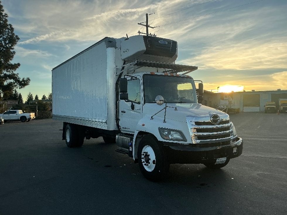 Refrigerated Truck-Light and Medium Duty Trucks-Hino-2019-338-West Sacramento-CA-105,409\n\t\tmiles-$ 48,750 - Image 1