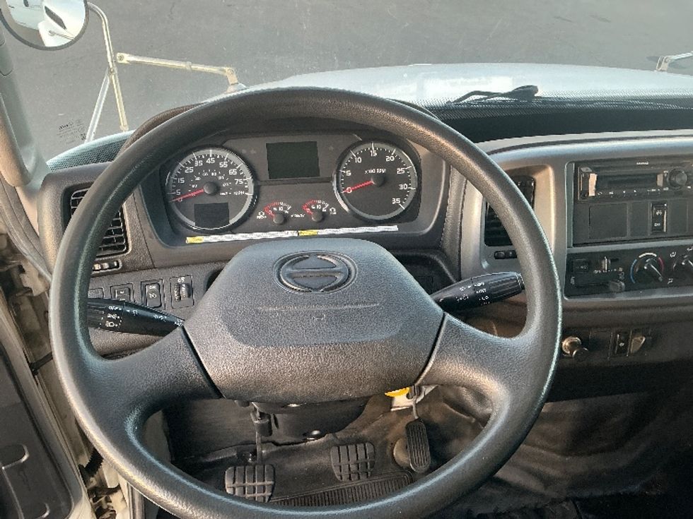 Refrigerated Truck-Light and Medium Duty Trucks-Hino-2019-338-West Sacramento-CA-105,409\n\t\tmiles-$ 48,750 - Image 16