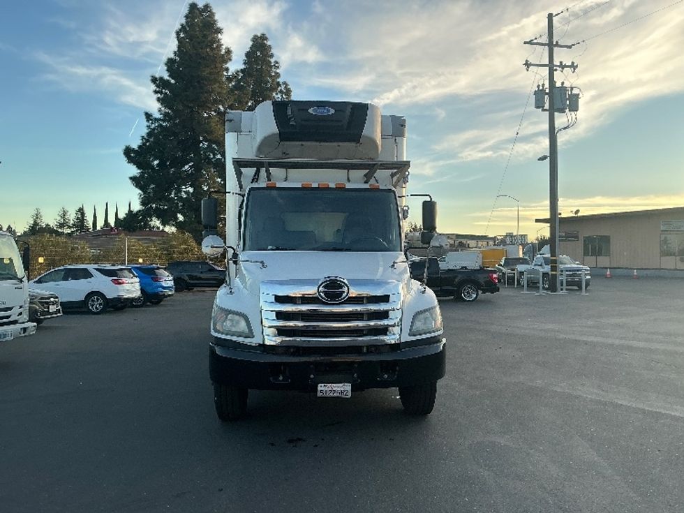 Refrigerated Truck-Light and Medium Duty Trucks-Hino-2019-338-West Sacramento-CA-105,409\n\t\tmiles-$ 48,750 - Image 2