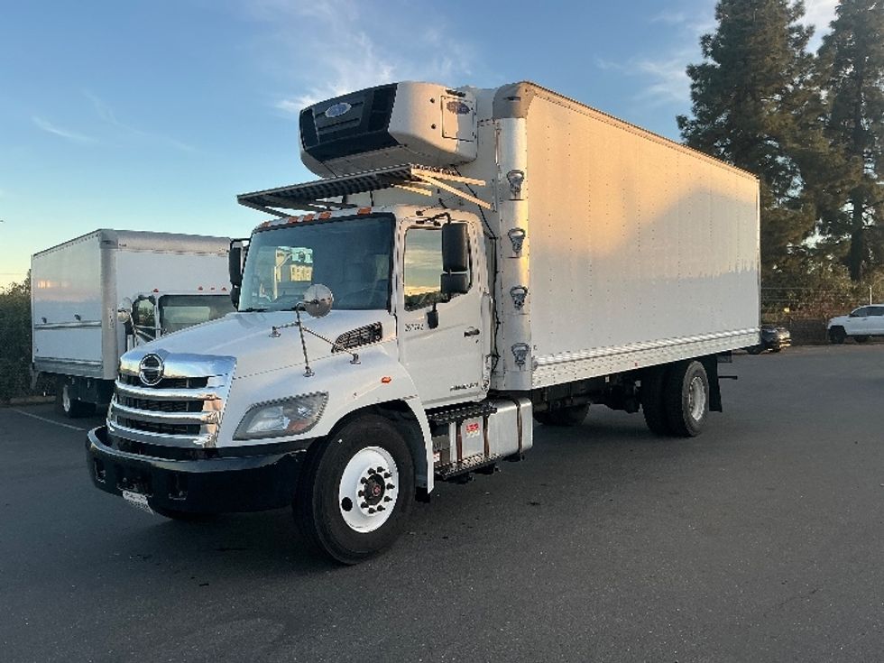 Refrigerated Truck-Light and Medium Duty Trucks-Hino-2019-338-West Sacramento-CA-105,409\n\t\tmiles-$ 48,750 - Image 3
