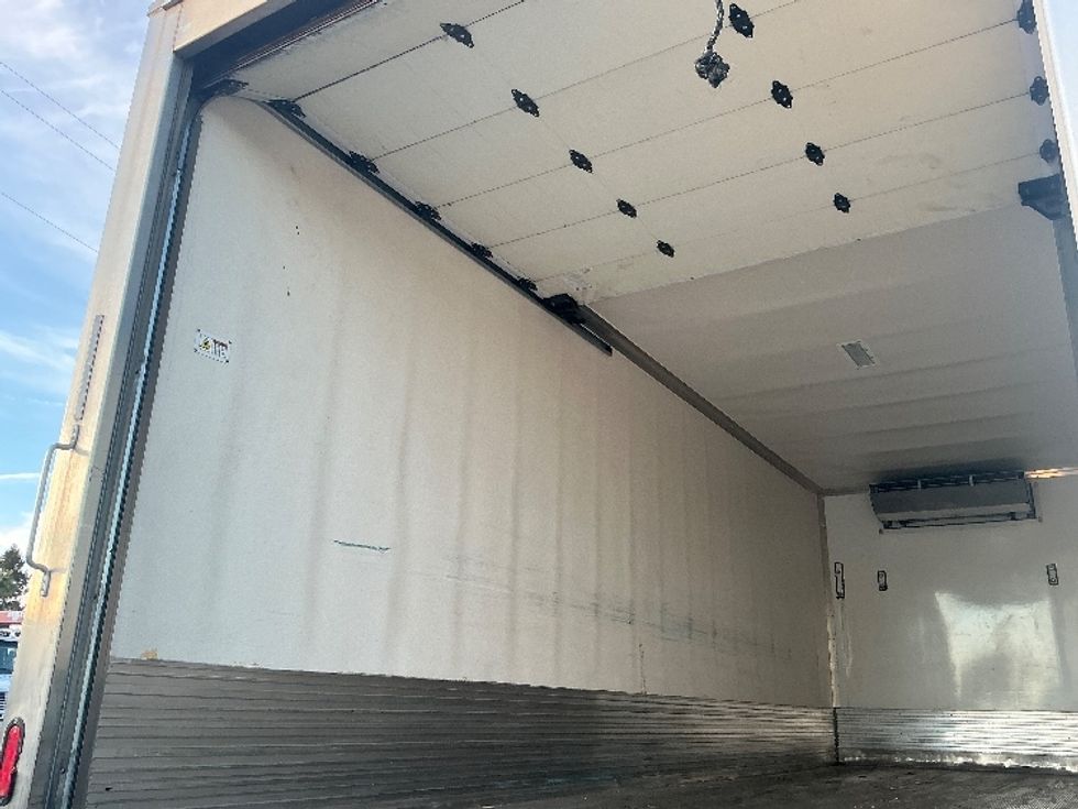 Refrigerated Truck-Light and Medium Duty Trucks-Hino-2019-338-West Sacramento-CA-105,409\n\t\tmiles-$ 48,750 - Image 9