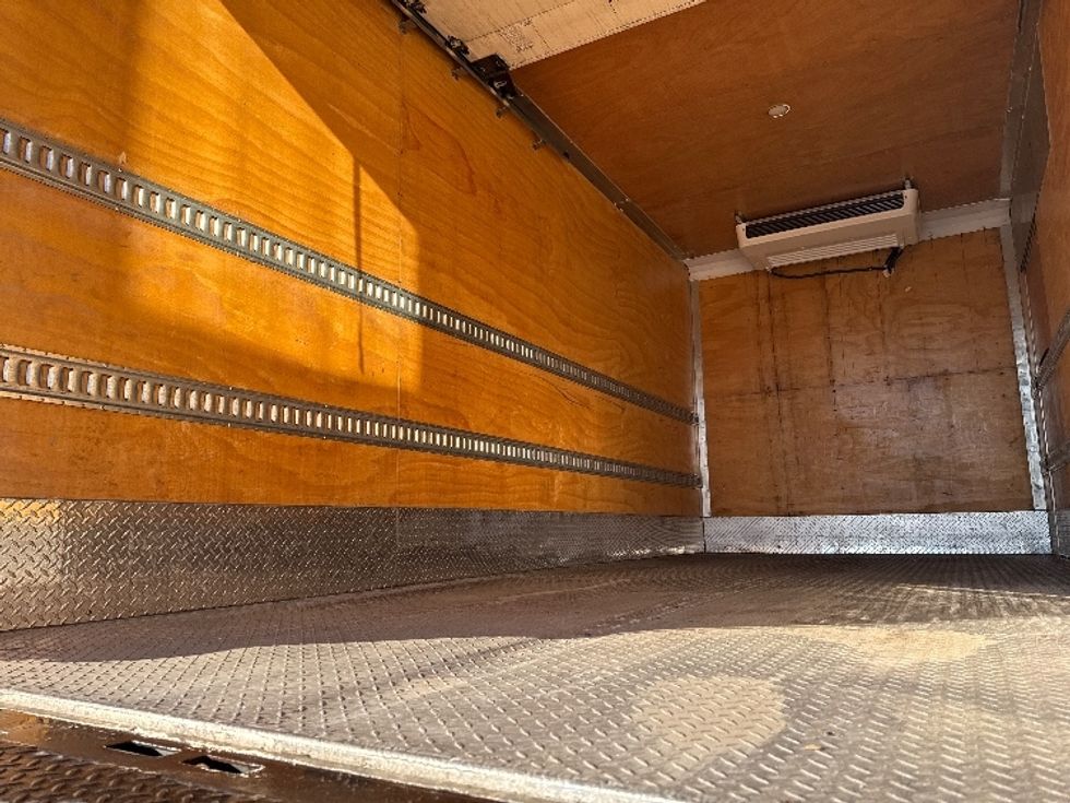 Refrigerated Truck-Light and Medium Duty Trucks-Hino-2019-338-West Sacramento-CA-243,140\n\t\tmiles-$ 27,000 - Image 11