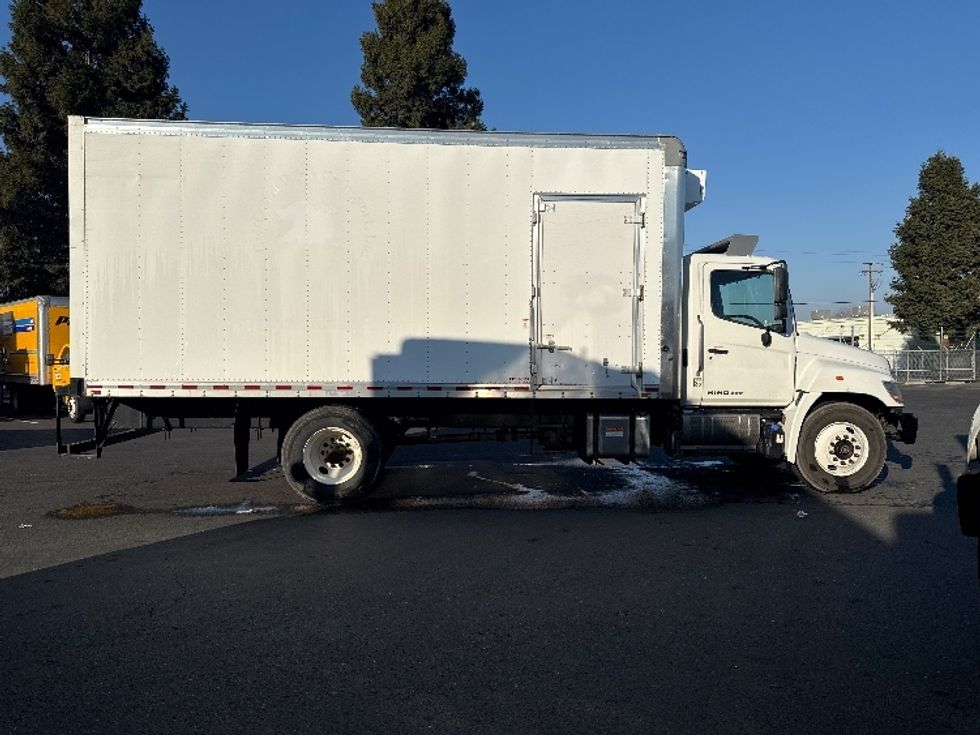 Refrigerated Truck-Light and Medium Duty Trucks-Hino-2019-338-West Sacramento-CA-243,140\n\t\tmiles-$ 27,000 - Image 15