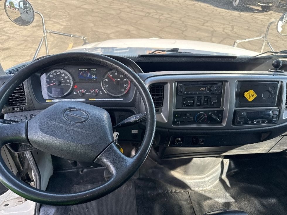 Refrigerated Truck-Light and Medium Duty Trucks-Hino-2019-338-West Valley City-UT-119,835\n\t\tmiles-$ 55,250 - Image 18