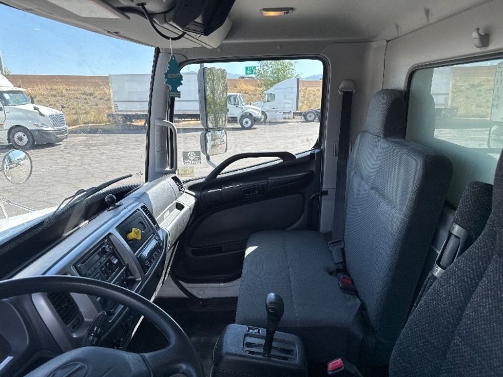 Refrigerated Truck-Light and Medium Duty Trucks-Hino-2019-338-West Valley City-UT-119,835\n\t\tmiles-$ 55,250 - Image 19