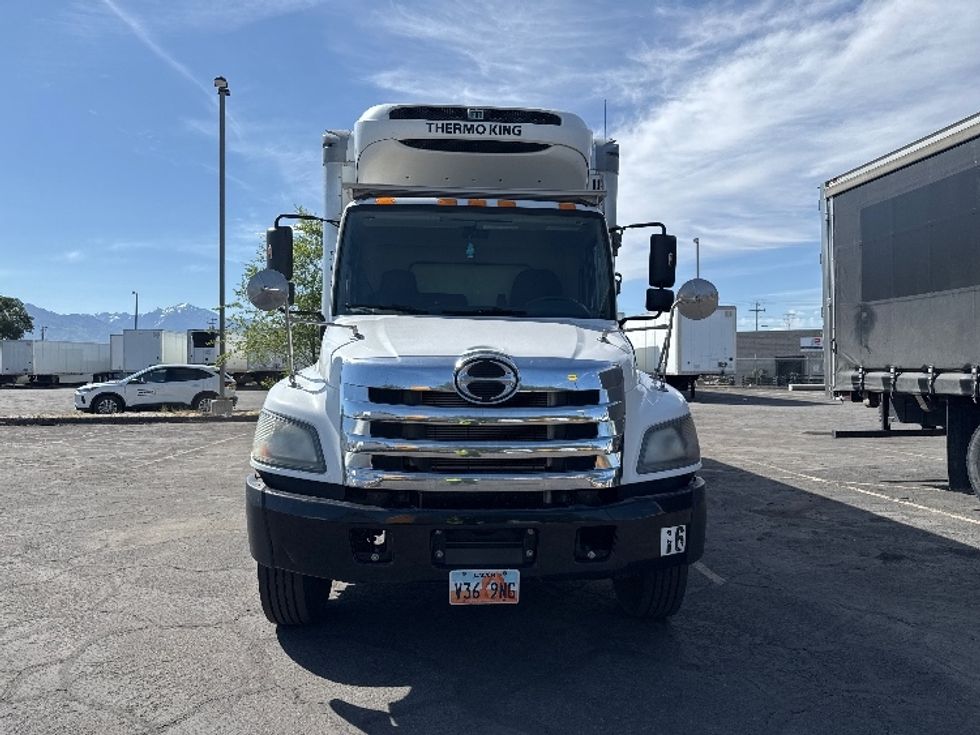 Refrigerated Truck-Light and Medium Duty Trucks-Hino-2019-338-West Valley City-UT-119,835\n\t\tmiles-$ 55,250 - Image 2