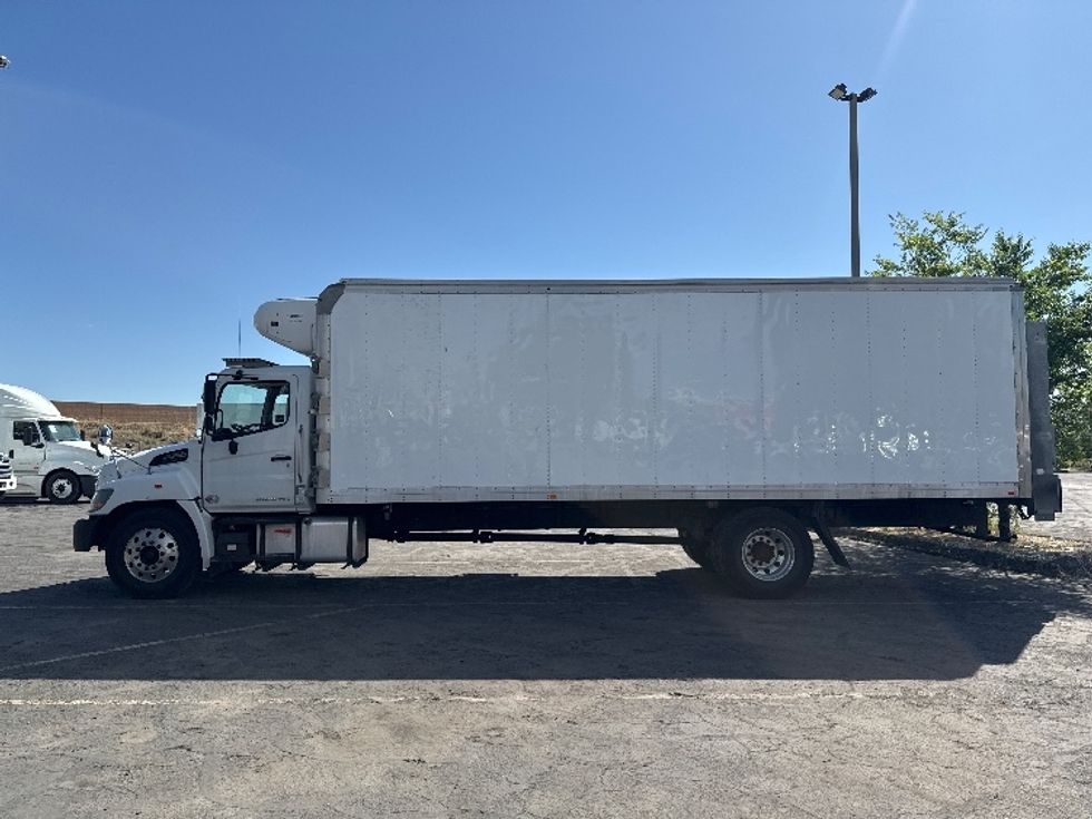 Refrigerated Truck-Light and Medium Duty Trucks-Hino-2019-338-West Valley City-UT-119,835\n\t\tmiles-$ 55,250 - Image 4