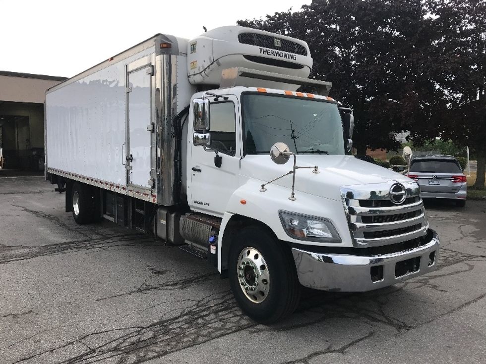 Refrigerated Truck-Light and Medium Duty Trucks-Hino-2019-358-Mississauga-ON-103,224\n\t\tkm-$ 74,250 - Image 1