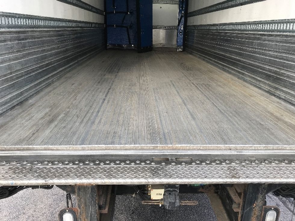 Refrigerated Truck-Light and Medium Duty Trucks-Hino-2019-358-Mississauga-ON-103,224\n\t\tkm-$ 74,250 - Image 10