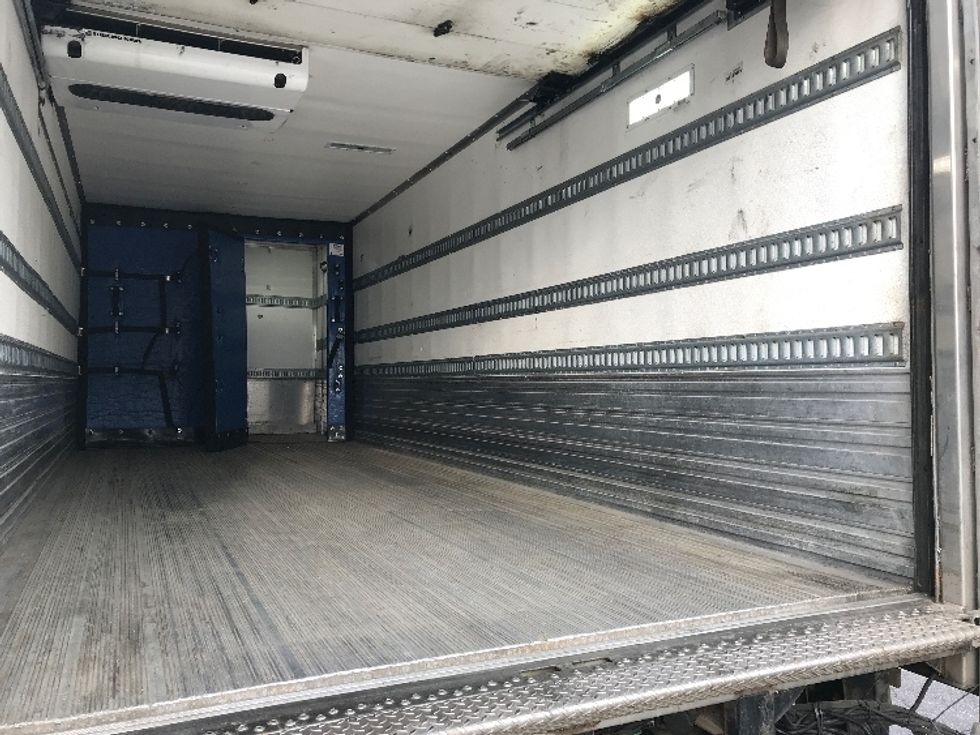 Refrigerated Truck-Light and Medium Duty Trucks-Hino-2019-358-Mississauga-ON-103,224\n\t\tkm-$ 74,250 - Image 12