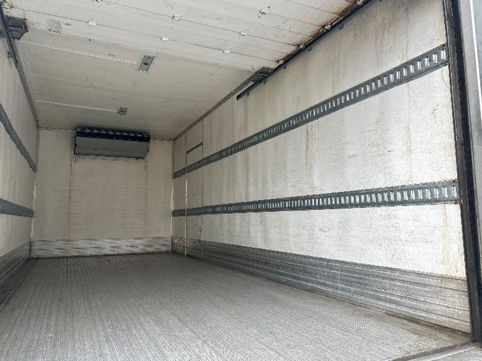 Refrigerated Truck-Light and Medium Duty Trucks-Hino-2020-195-Abbotsford-BC-181,888\n\t\tkm-$ 67,250 - Image 12