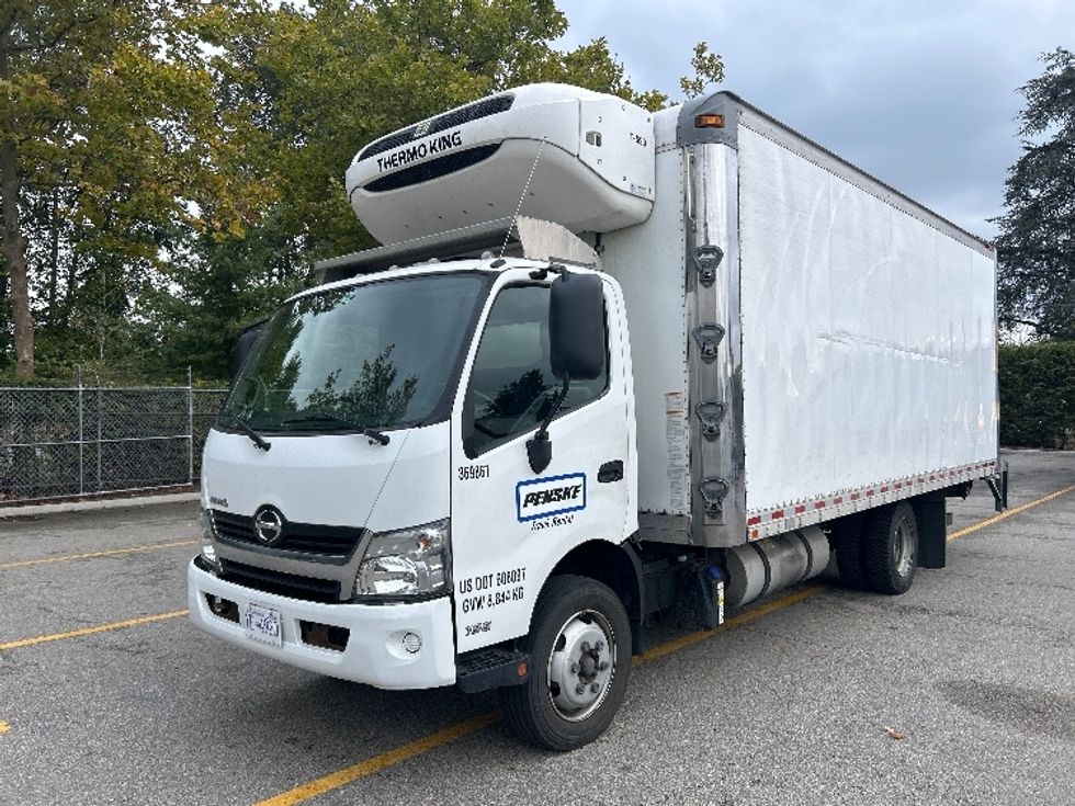 Refrigerated Truck-Light and Medium Duty Trucks-Hino-2020-195-Abbotsford-BC-181,888\n\t\tkm-$ 67,250 - Image 3