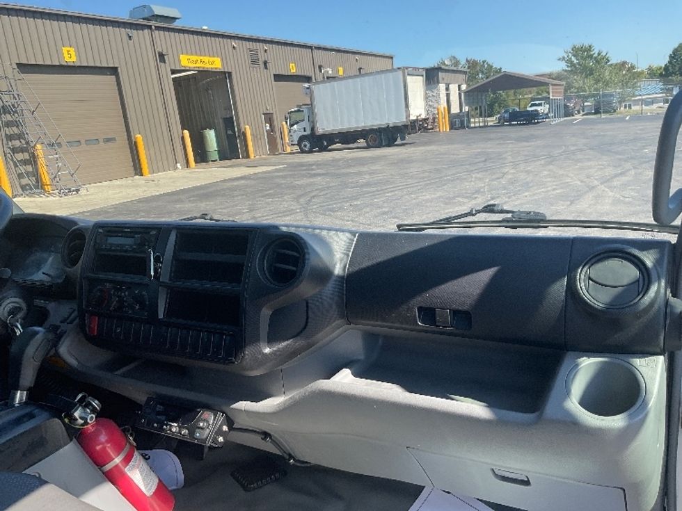 Refrigerated Truck-Light and Medium Duty Trucks-Hino-2020-195-Akron-OH-124,462\n\t\tmiles-$ 53,750 - Image 20